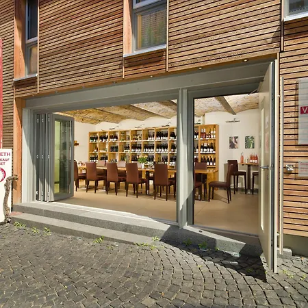 Gaestehaus & Weingut Peth Hotel