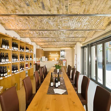 فندق Gaestehaus & Weingut Peth 3*