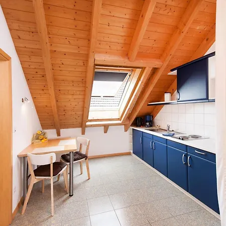 Gaestehaus & Weingut Peth Hotel