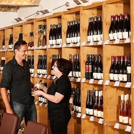 Gaestehaus & Weingut Peth Hotel 3*