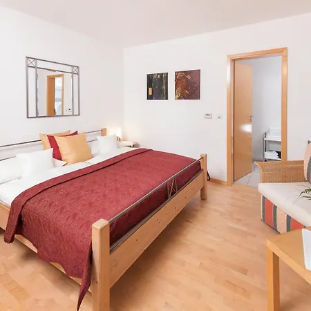 Gaestehaus & Weingut Peth Hotel 3*